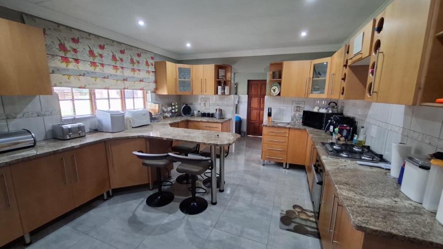 4 Bedroom Property for Sale in Vaal Park North West